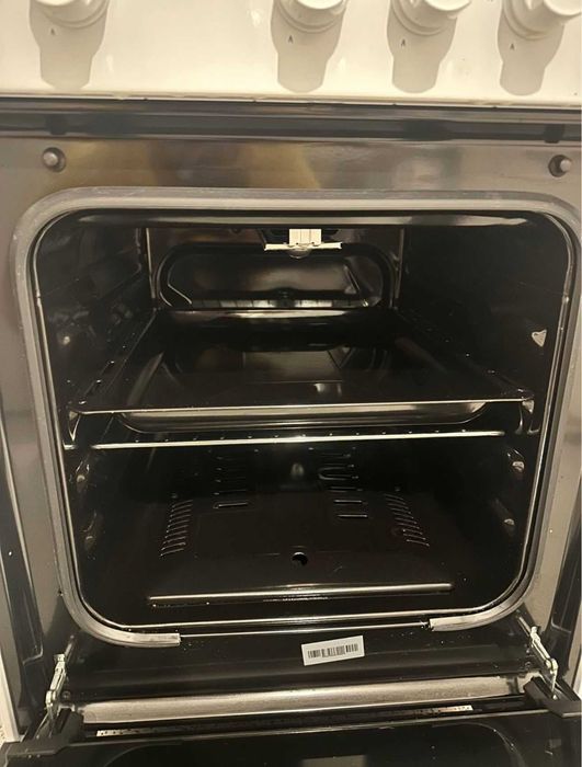 Fogão a gás Butano/Propano, como novo, ainda na garantia.