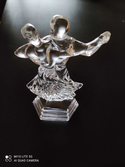 Peça de cristal bailarinos