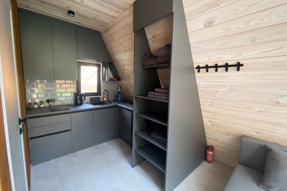 Оренда будинку з чаном, альтанкою, мангалом, кострищем, біля річки