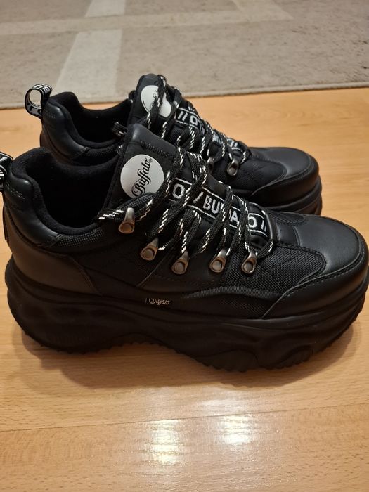 Buty na platformie  Buffalo