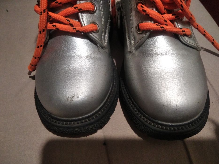 Продам дитячі осінь весна ботінки 23 розмір