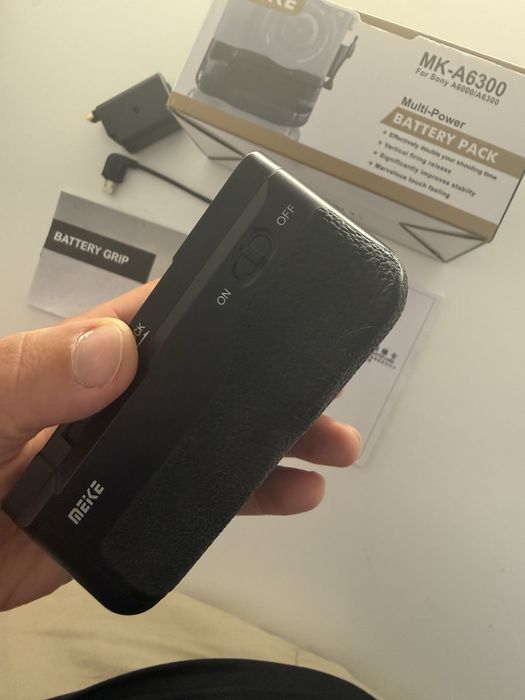 Grip Vertical Meike MK-A6300 para Sony A6000 / A6300 – Completo na Caixa