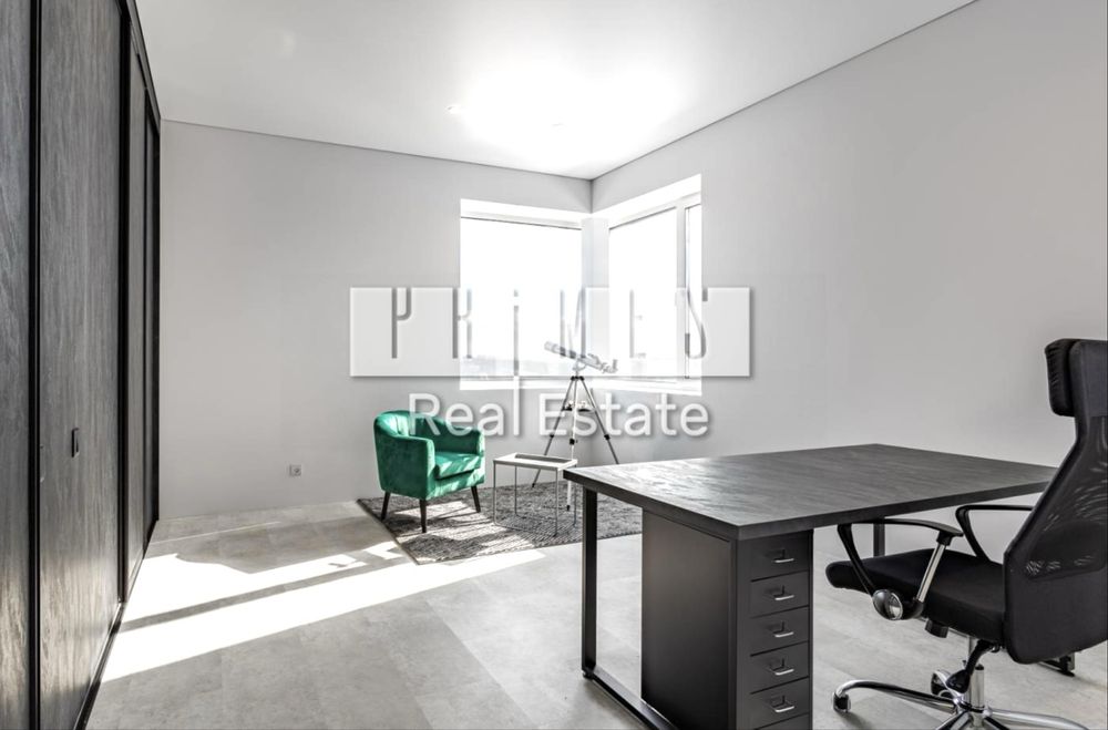 Будинок з топовою ділянкою в Лісниках повністю готовий до заселення.