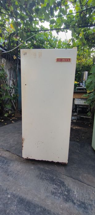 Продам старые холодильники