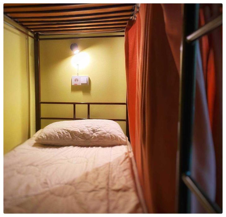 Комфортний хостел з гарним ремонтом. Метро Голосіївська 5 хвилин пішки