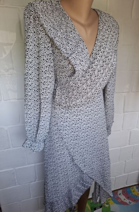 Плаття легеньке білого кольору