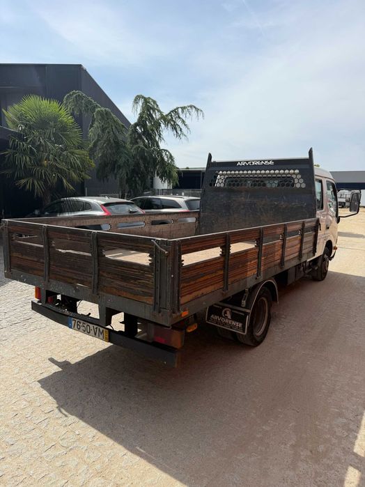 Carrinha toyota dyna cabine dupla
