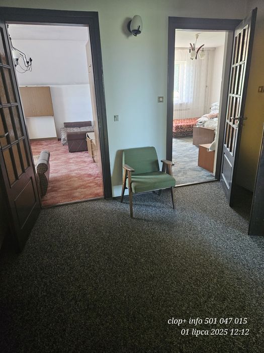 Dom jednorodzinny w zabudowie bliźniaczej do wynajęcia. 
Parter łazien