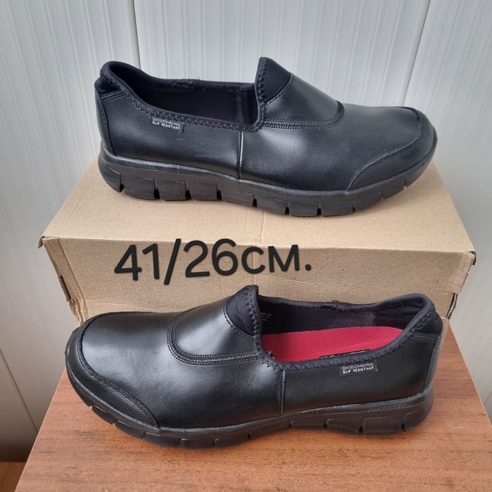 Сліпони Skechers. Оригінал. Шкіряні, легкі, м'які жіночі кросівки.