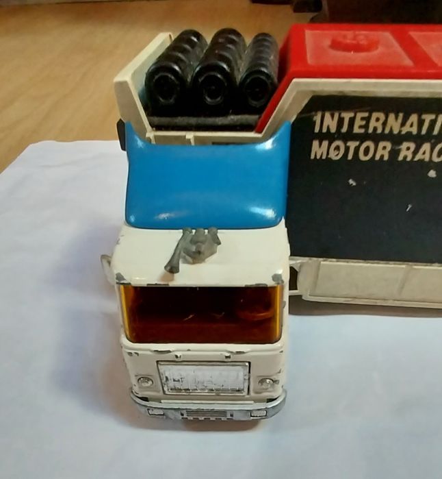 Camião antigo Majorette