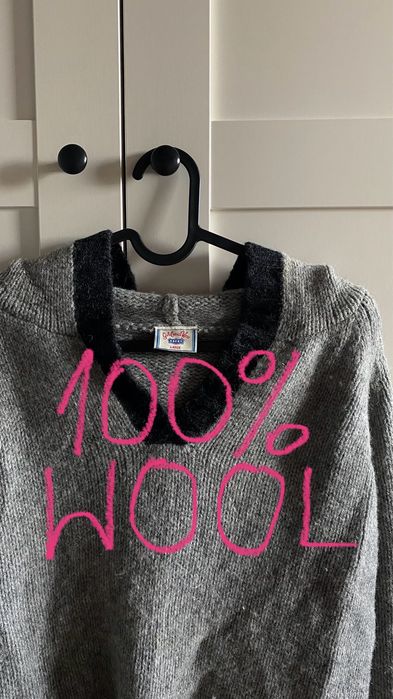 Sweter wełniany 100% wool z kapturem szary