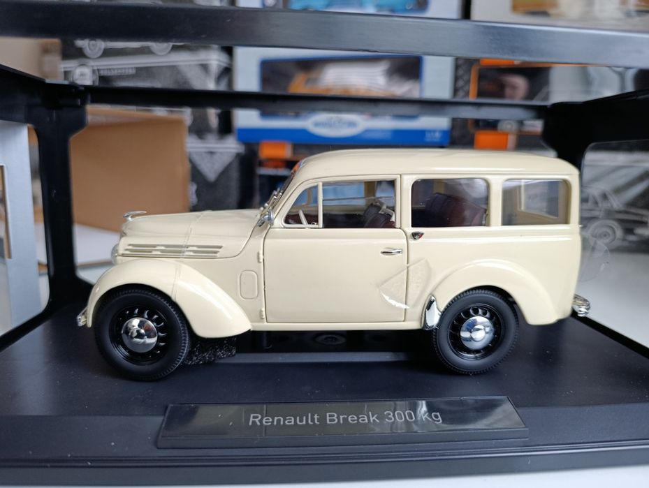 Модель 1/18 Renault