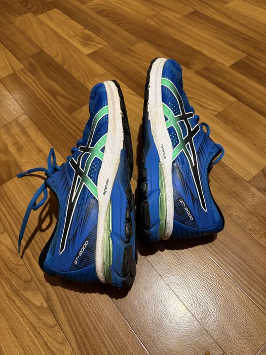 Чоловічі кросівки для бігу ASICS Gt-2000 8