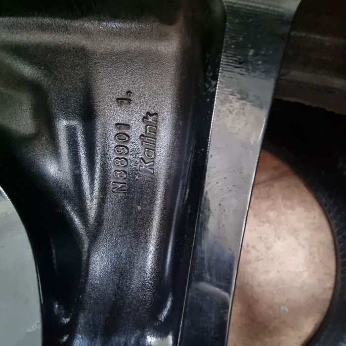 Диски Nissan R19 5x114.3 7j ET40 ЦО66.1 оригінал