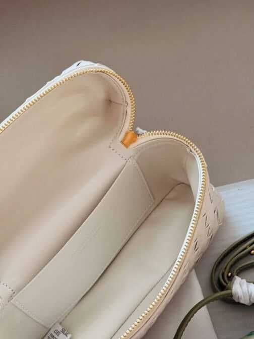 Torebka Bottega Veneta bangbang vanity damska torba, skóra 2356