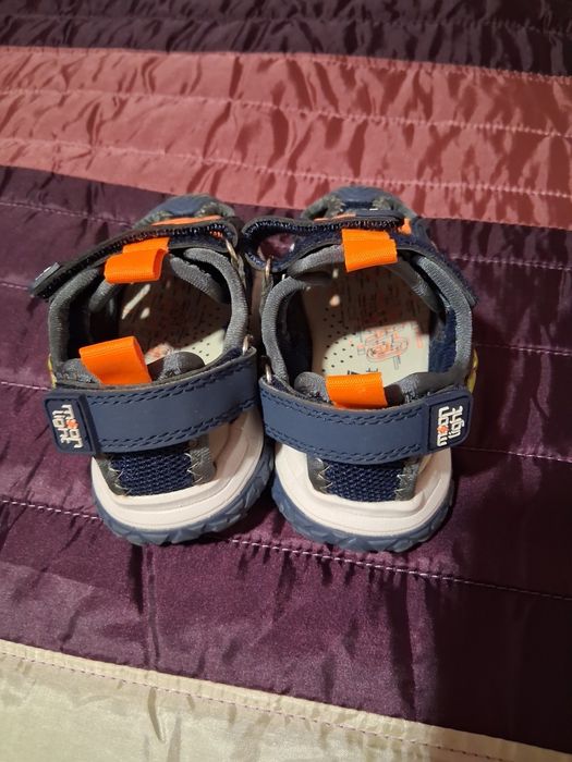 Sandalias de criança