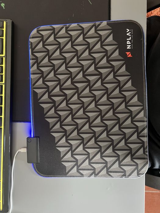 Tapete Gaming RGB NPLAY – LED – Como novo