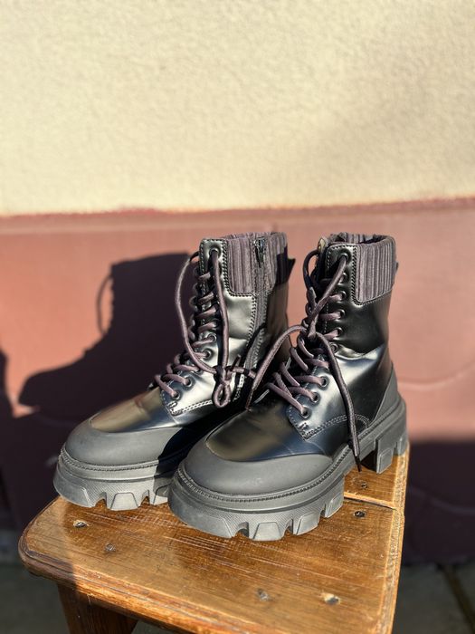 Жіночі черевики 38 розмір