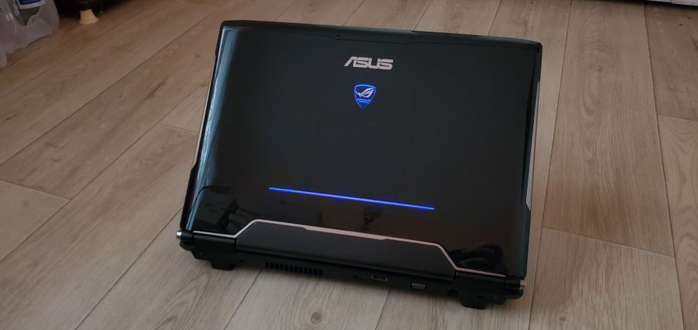 Asus Rog  17 дюймів