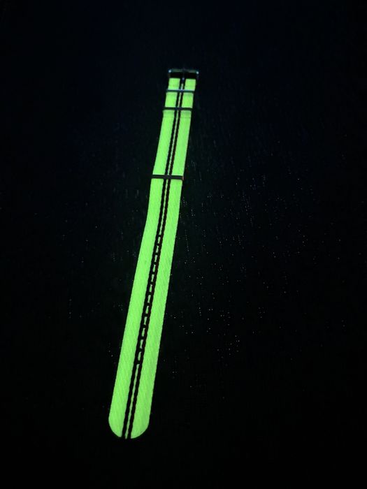 Pasek do zegarka CNS fluorescencyjny nowy