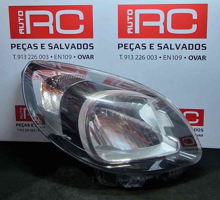 Ótica / Farol Direito 260104931R - RENAULT KANGOO Express