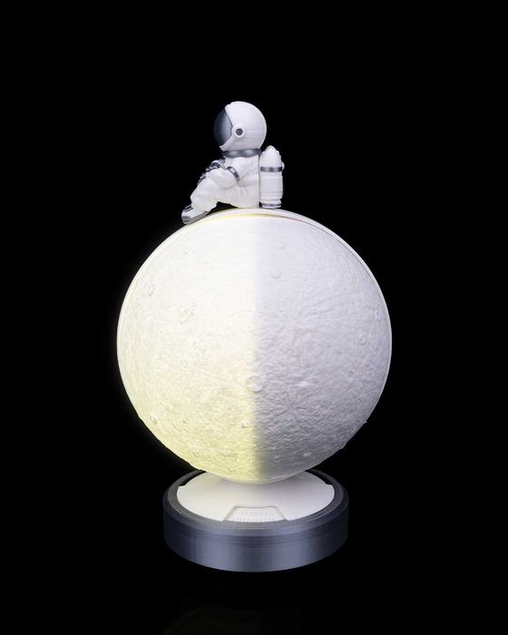 Lampka nocna – Astronauta na Księżycu