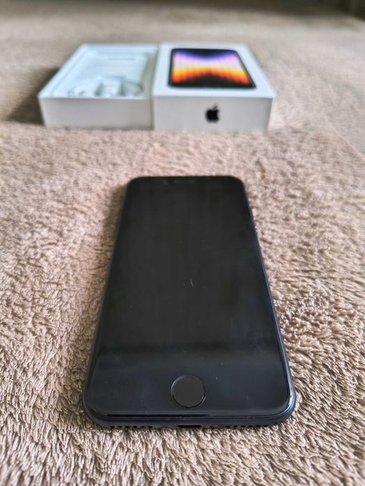Iphone se 3 gen 2022 64gb midnight Neverlock Безкінечна перезагрузка