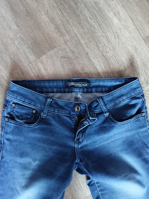 Джинси жіночі М Б/у