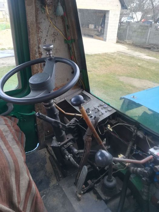 Продам трактор..