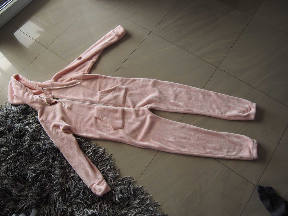 Pajac piżama M pudrowy róż