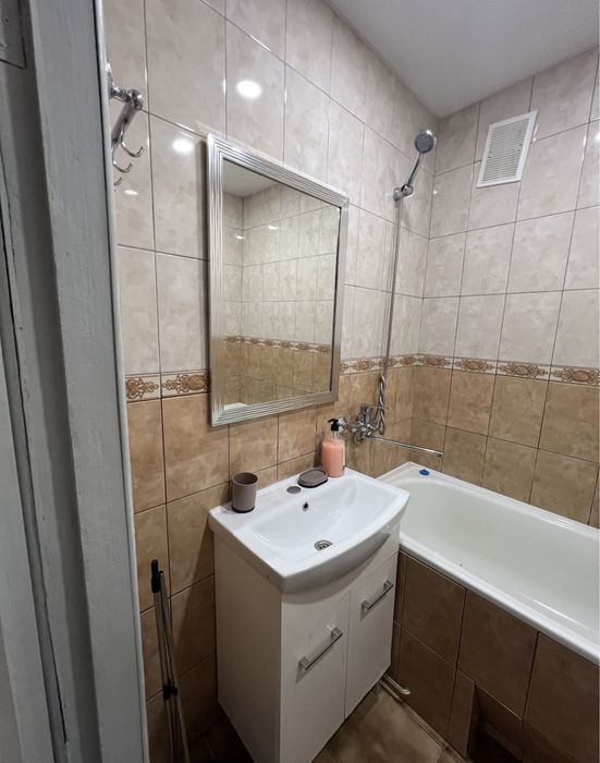 Продам шикарную  3х комнатную квартиру в районе пл освобождения