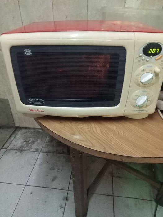 Vendo microondas molinex grill, da para fazer muitas coisas.