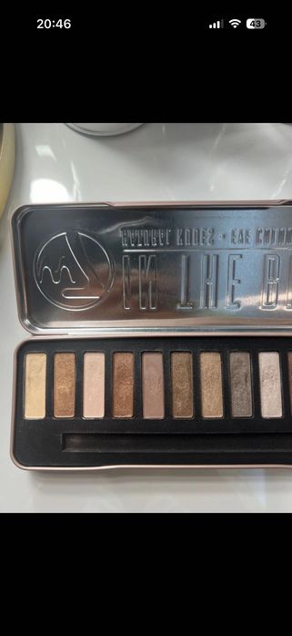 Paletka cieni W7 In The Buff Natural Nude