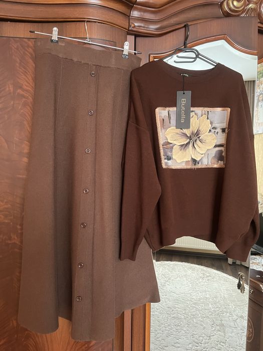 Шикарний теплий костюм( можна і роздільно)