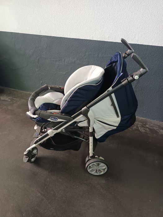 Carrinho de bebé Chicco azul/branco