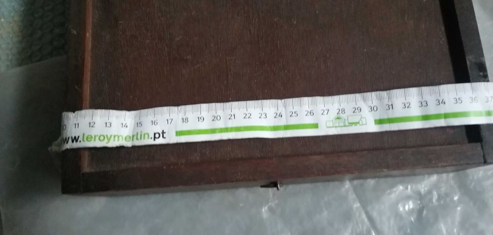 Caixas em madeira para bolas de bilhar