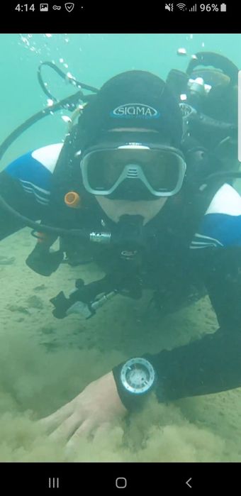 Водолаз дайвер ныряльщик аквалонгист,. Водолазні роботи.