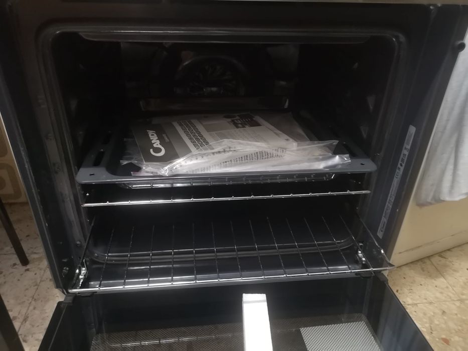 Conjunto forno e placa vitrocerâmica CANDY a Estrear C/ Garantia