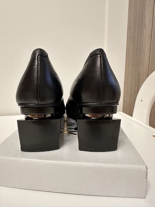 Туфлі човники на низьких підборах