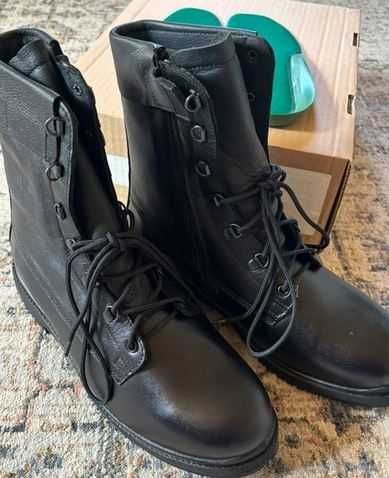 Buty trzewiki wojskowe  Nowe rozmiar 42,5 / 27,5