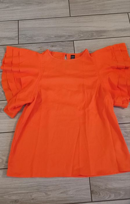 Bluzka  / Bluzeczka  / Koszulka / rozm. 37 / Stan Idealny