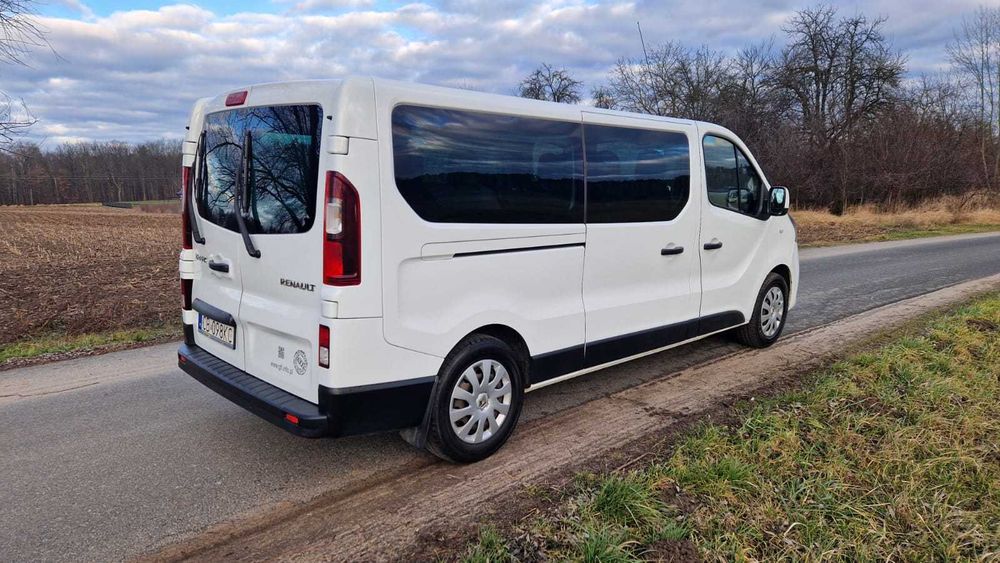 Białobrzegi i okolice | Wynajem busów 9-osobowych