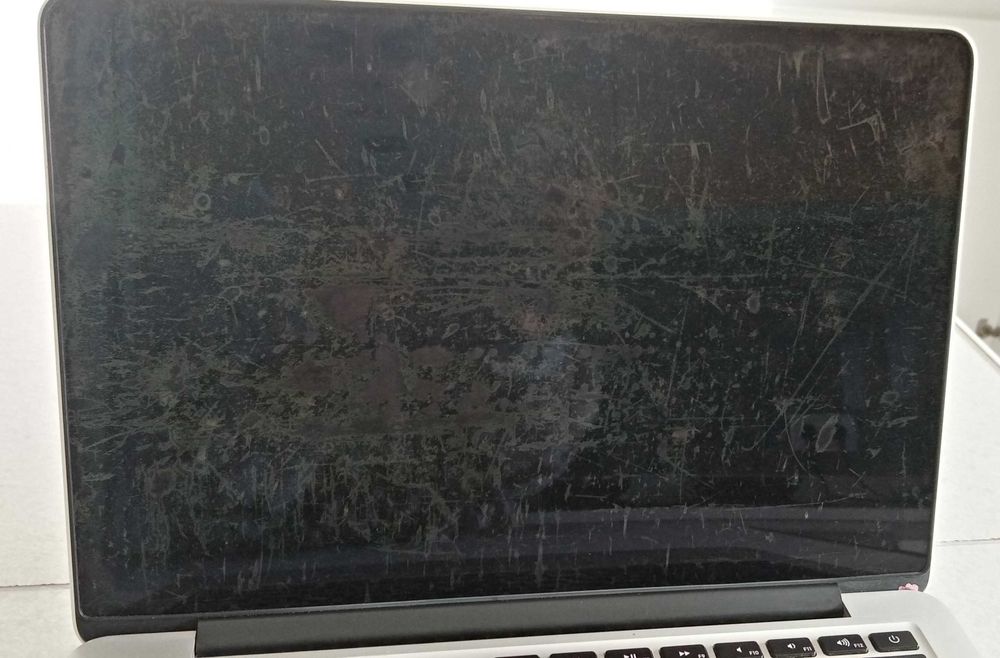 MacBook Pro Retina, 13", Late 2013 + capa + mala