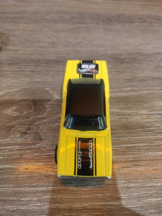 Plymouth Roadrunner - hot wheels