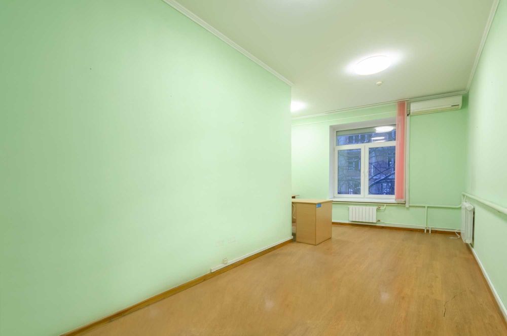 Приміщення під ІНТЕРНЕТ-МАГАЗИН. 24 м2. Щекавицька вул. 6740 грн з ПДВ