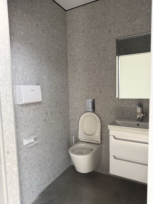 Продам комерційні приміщення. Світло є завжди !