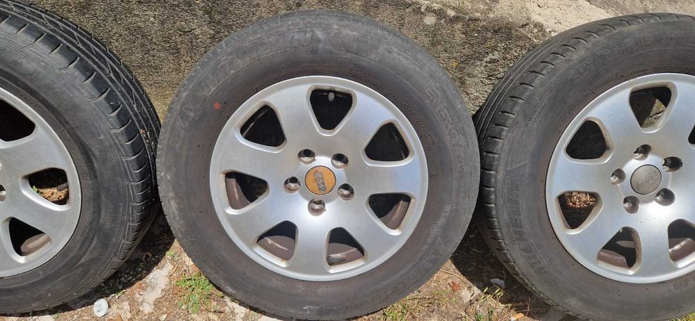 Jantes Originais Audi R15 com Pneus 205/65 R15