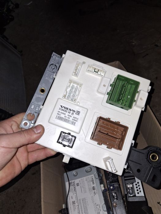 Електро блоки Volvo s90