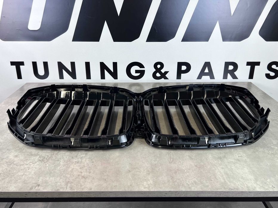 Решітка радіатора ( Black ) - BMW X7 ( G07 до рест ) 51138745730