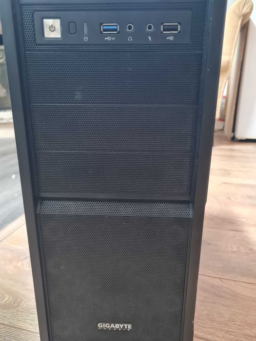 PC Intel i7-5820K, 12 GB RAM, SSD 224 GB